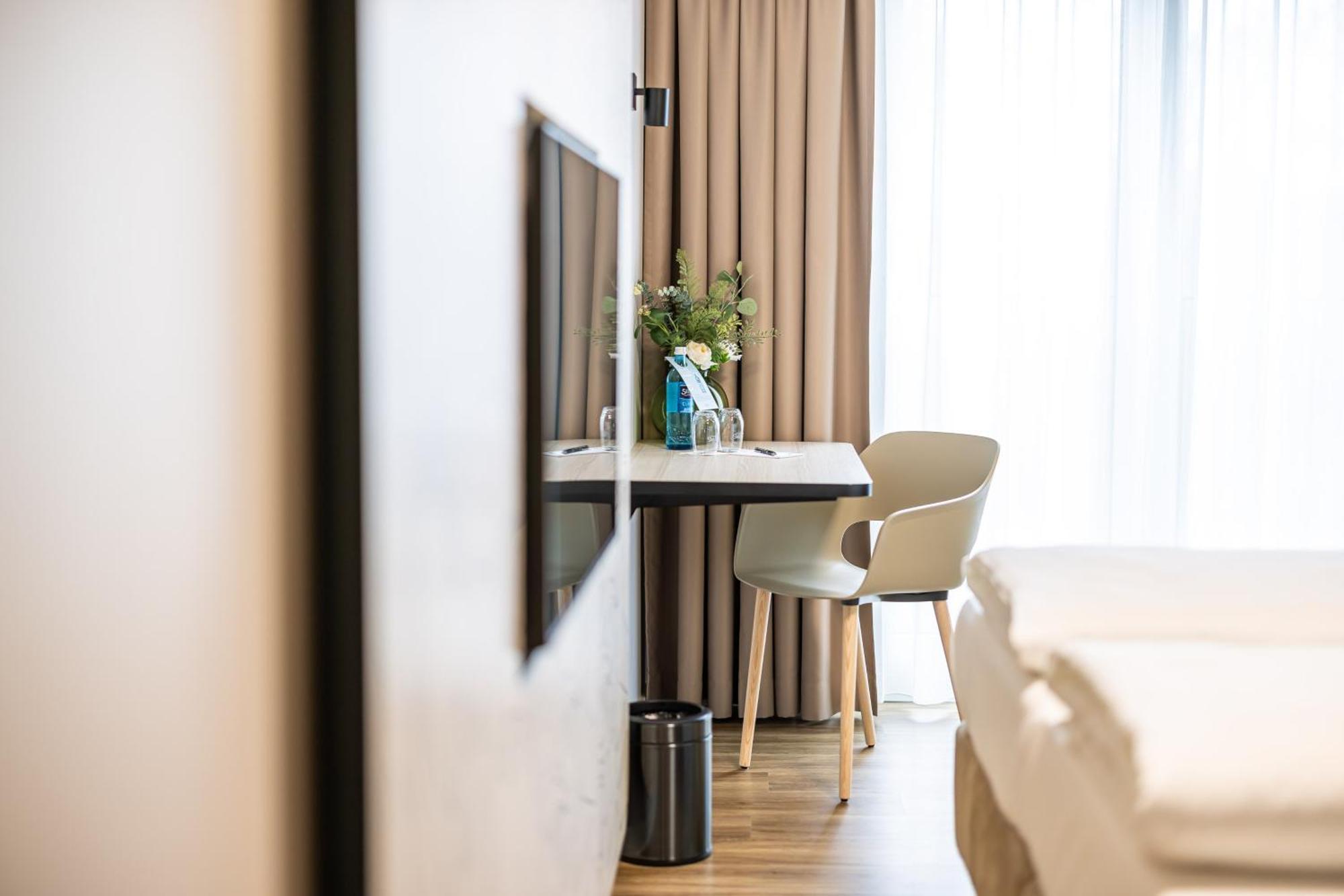 Hotel Platzhirsch Living Kelsterbach Exteriér fotografie